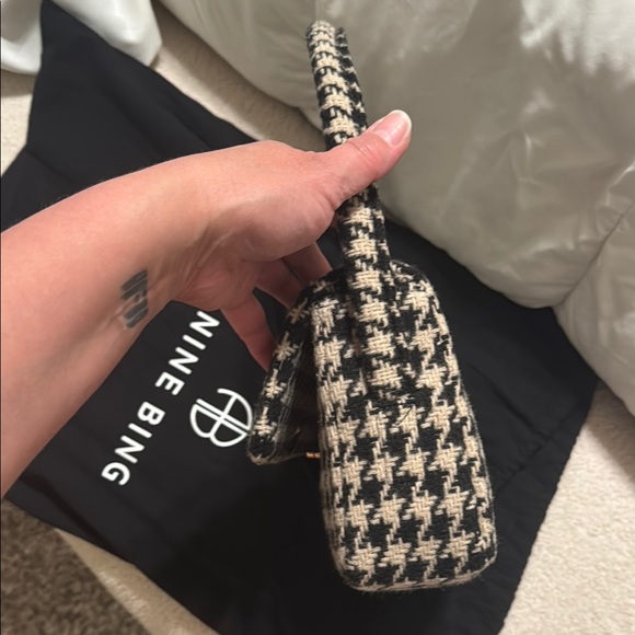 Anine Bing Houndstooth NICO Shoulder Bag - Picture 13 of 13